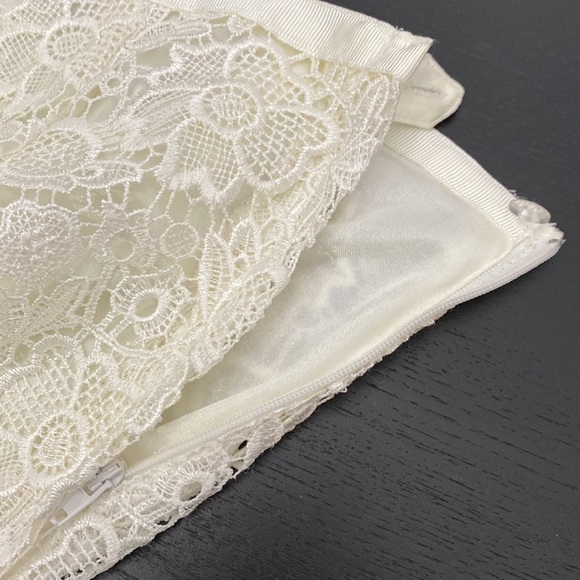 H&M Ladies White Lace Skirt - 4 - Picture 10 of 10